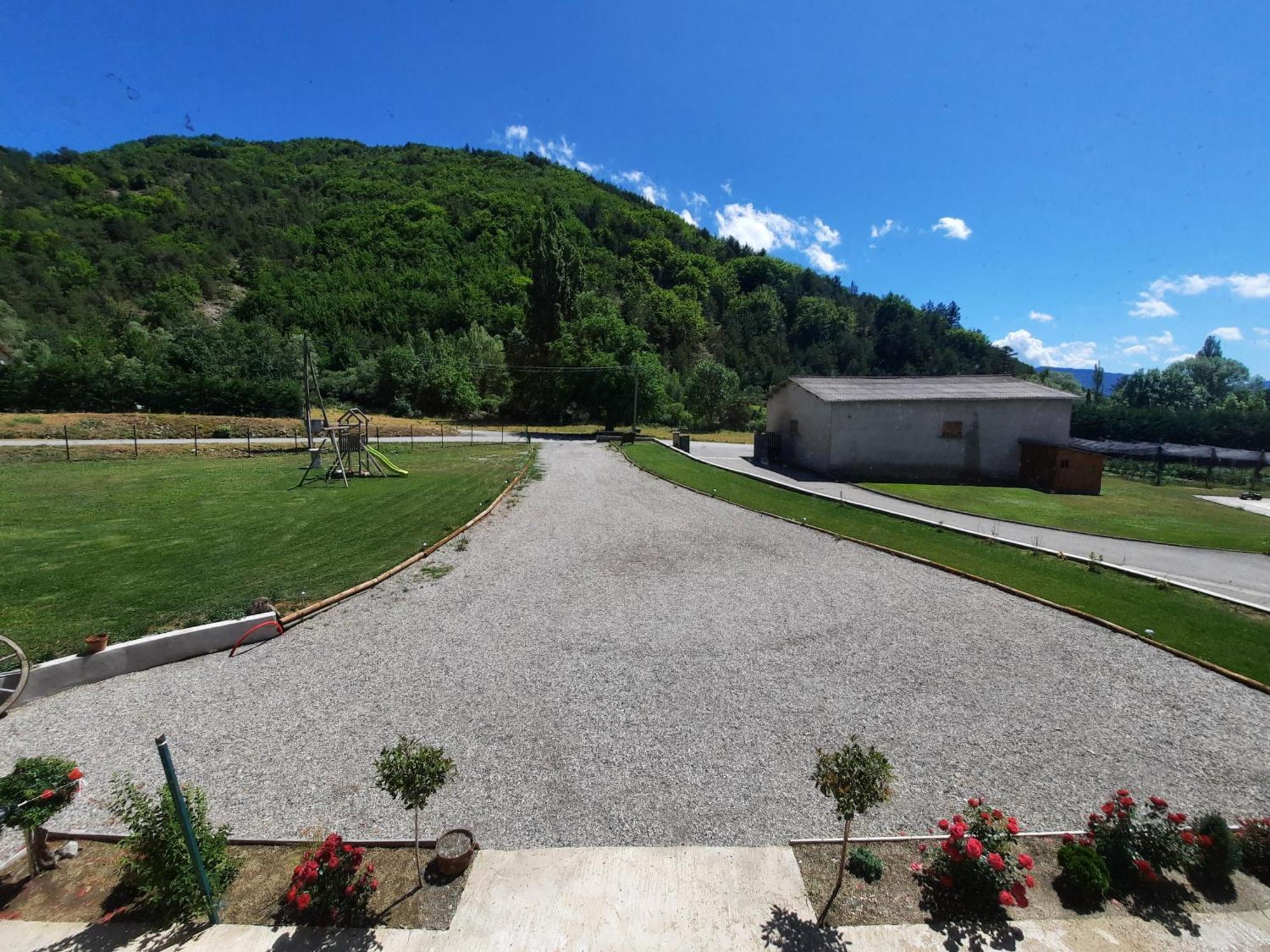 Le Petit Begou Bed & Breakfast Saint-Auban-d'Oze Dış mekan fotoğraf